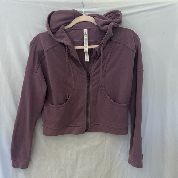 Lululemon Cropped Next Move Hooded Jacket sz 4 - Picture 6 of 10